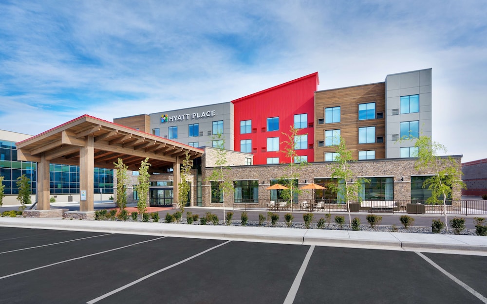 Hyatt Place Anchorage-Midtown 37/39