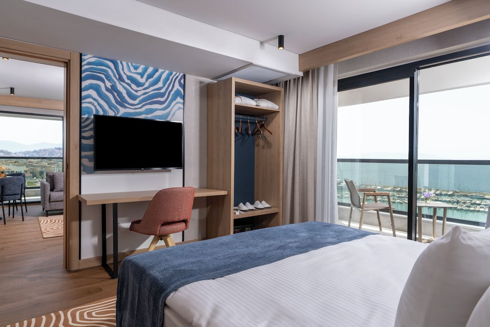Elite World Kusadasi 25/50