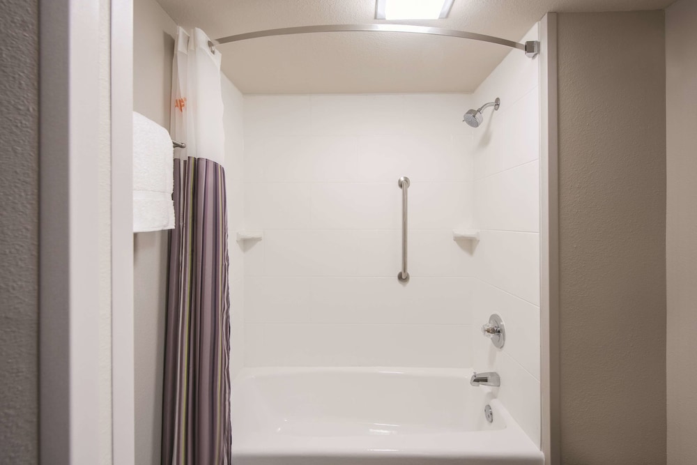 La Quinta Inn And Suites By Wyndham Festus - St. Louis South 13/42