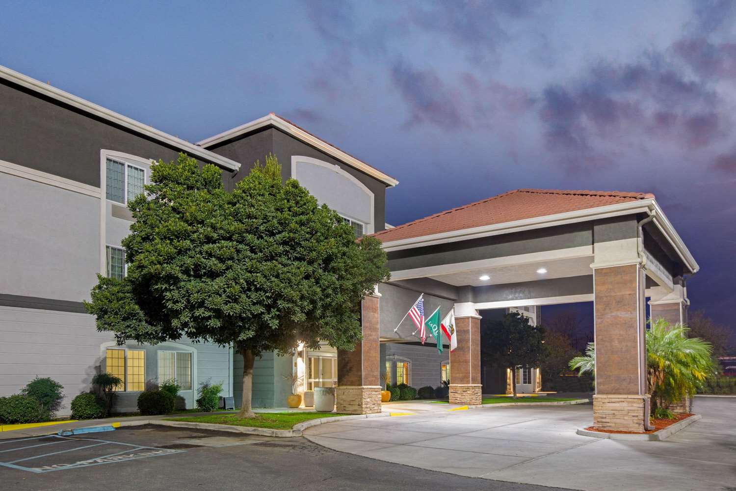 La Quinta Inn & Suites by Wyndham Visalia/Sequoia Gateway 53/60