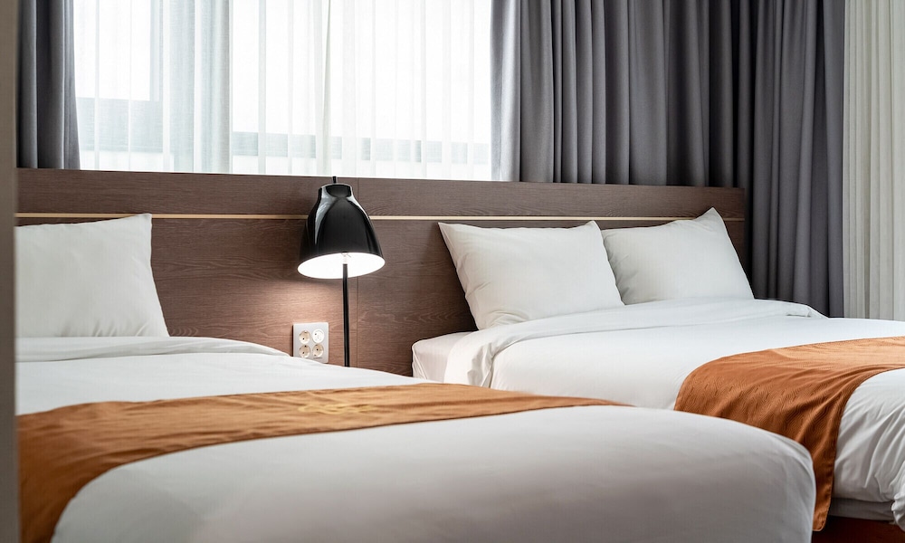 Golden Tulip Essential Namgang 27/49