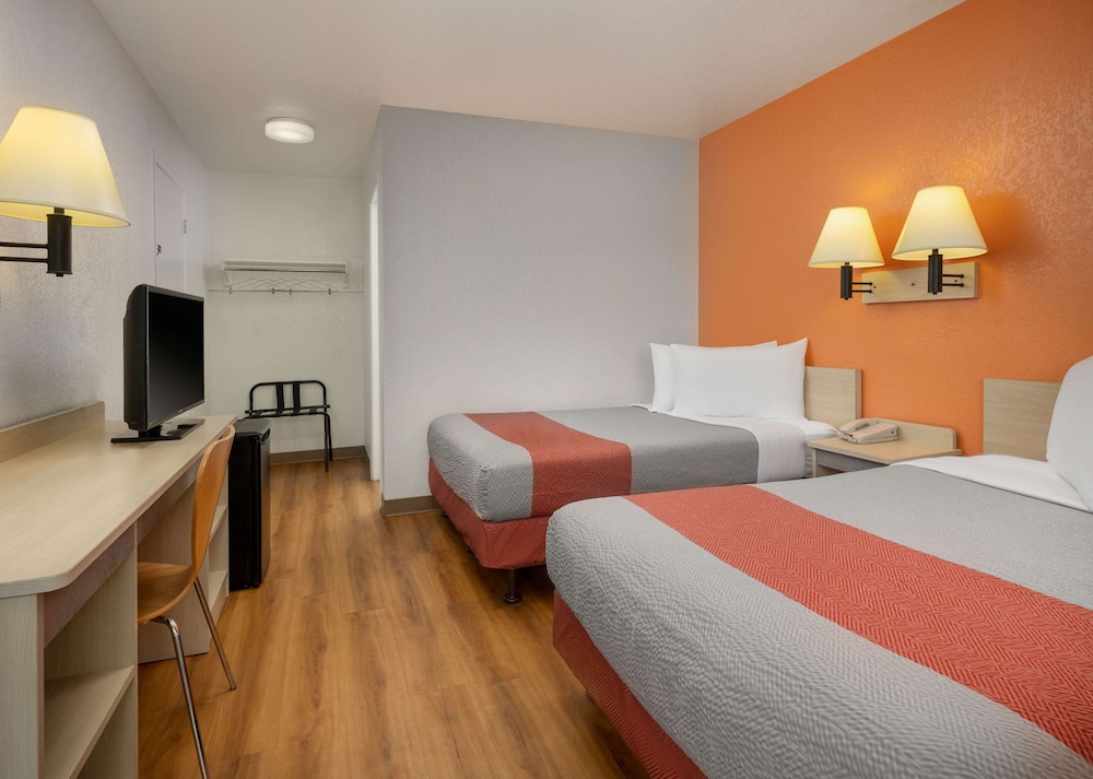 Motel6 Morro Bay, CA 29/63