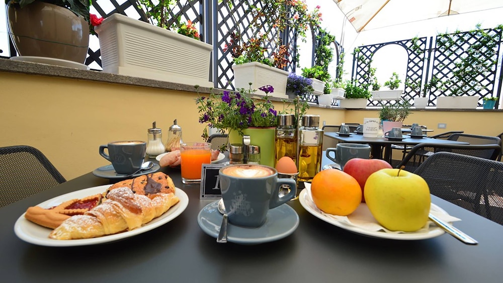 Hotel Montecarlo Roma 46/48