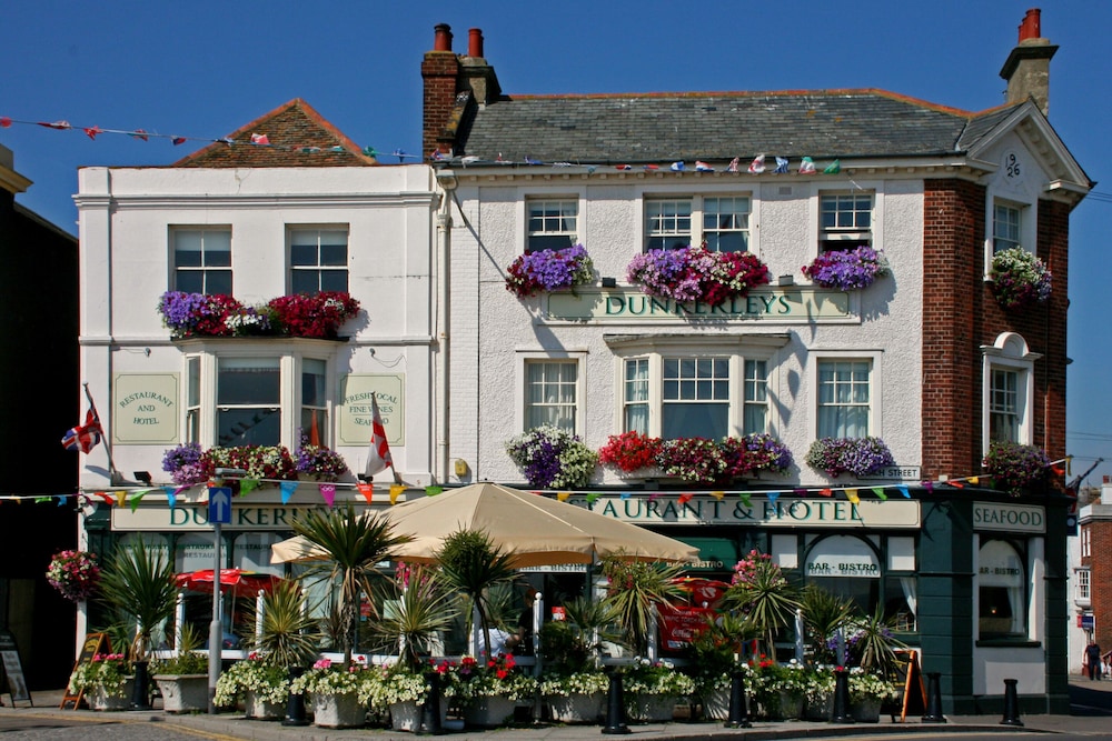 Dunkerley's Restaurant and Hotel 3/32