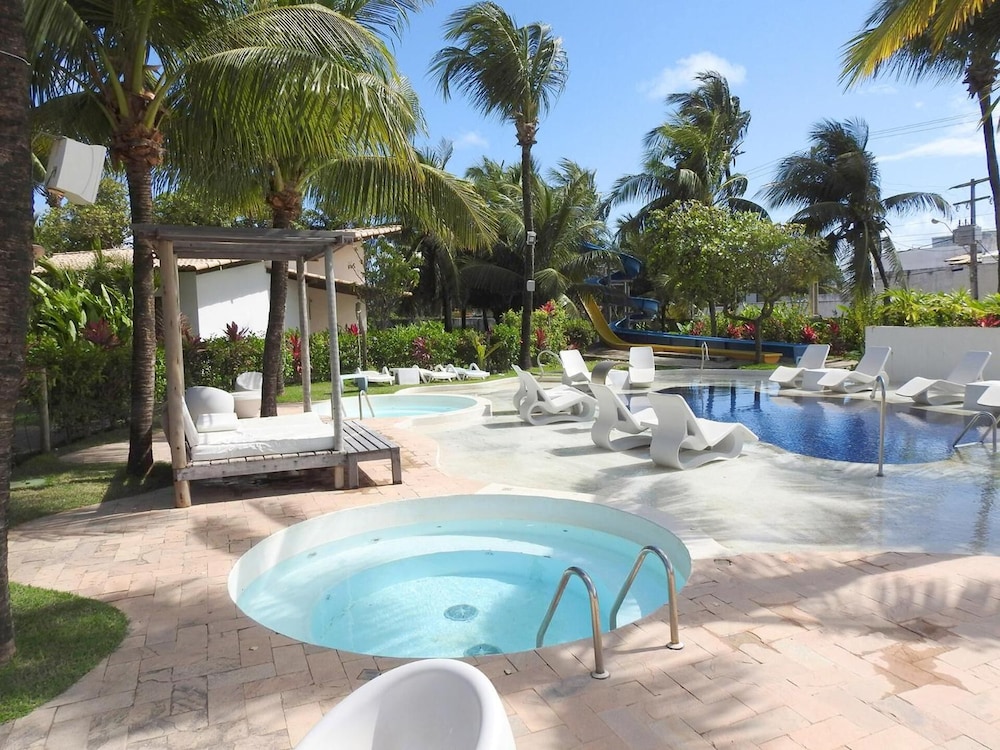 AcquaPipa Resort 5/64
