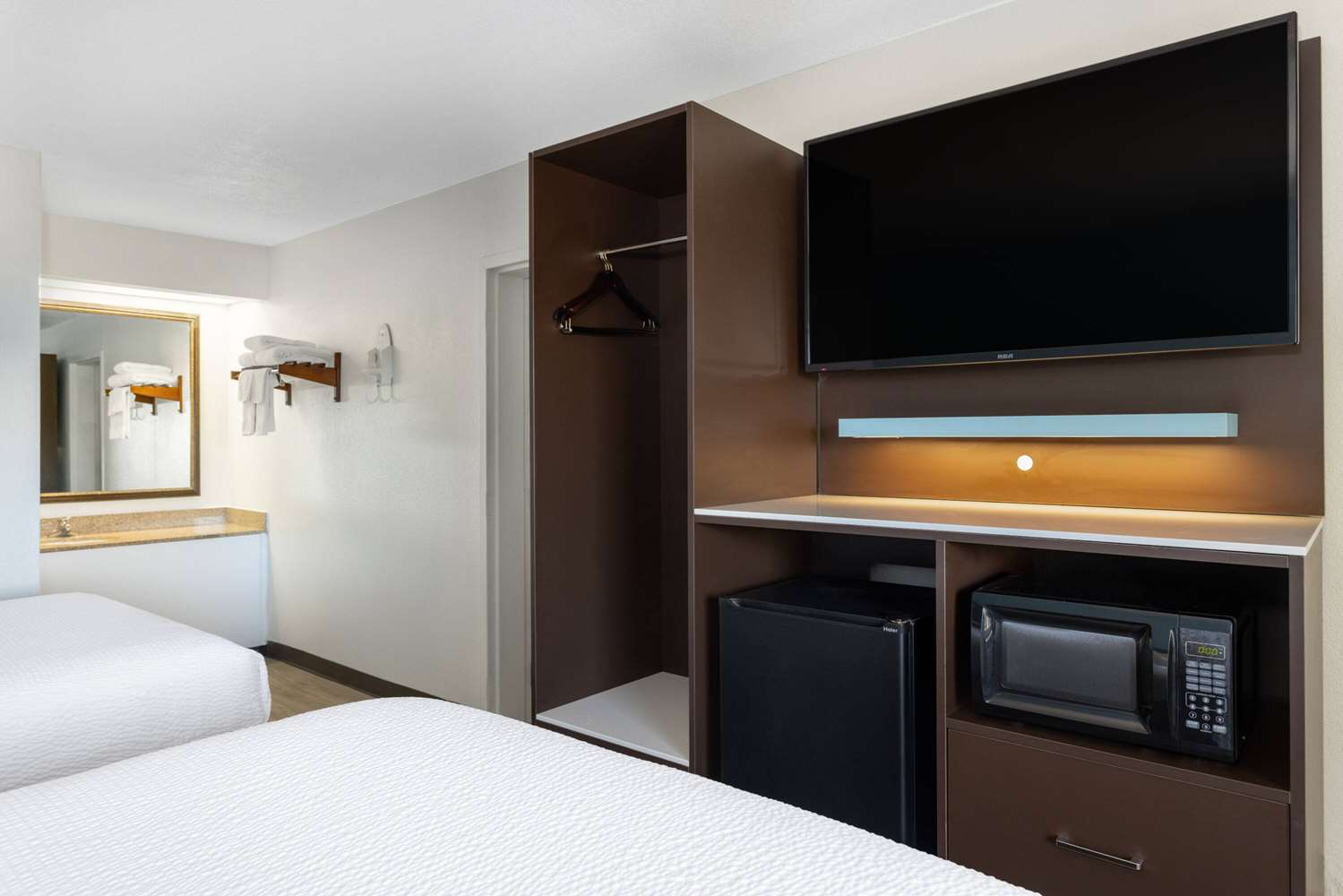 Studio6 Suites Jacksonville, NC 13/34