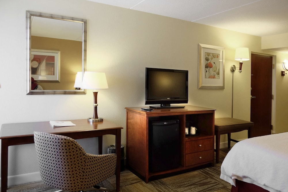Hampton Inn Lima 27/73