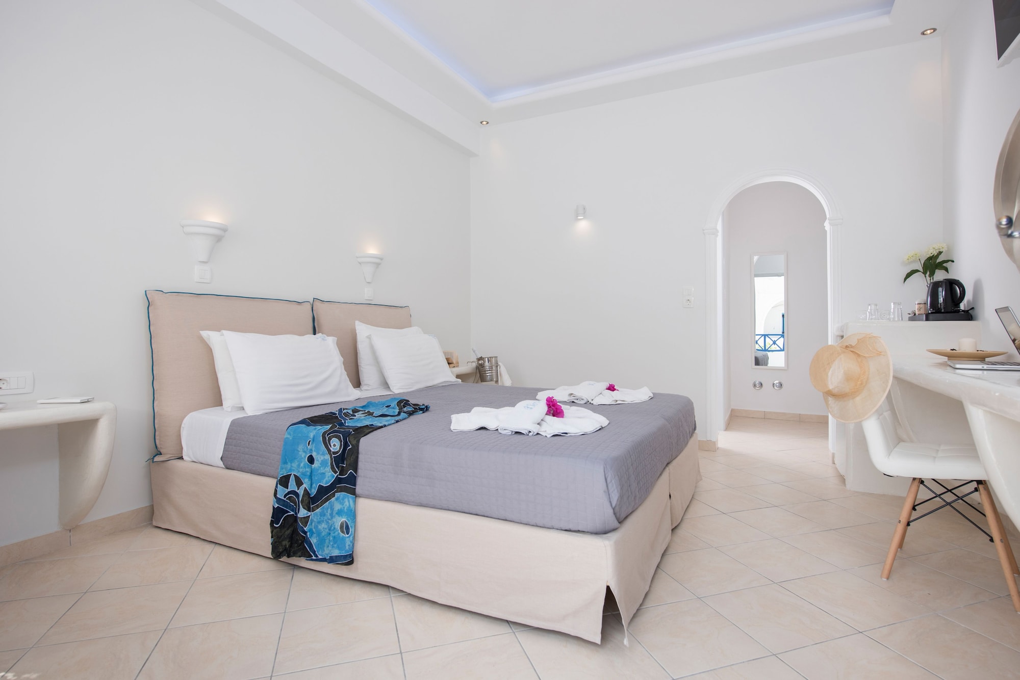 SUPERIOR, DOUBLE BED