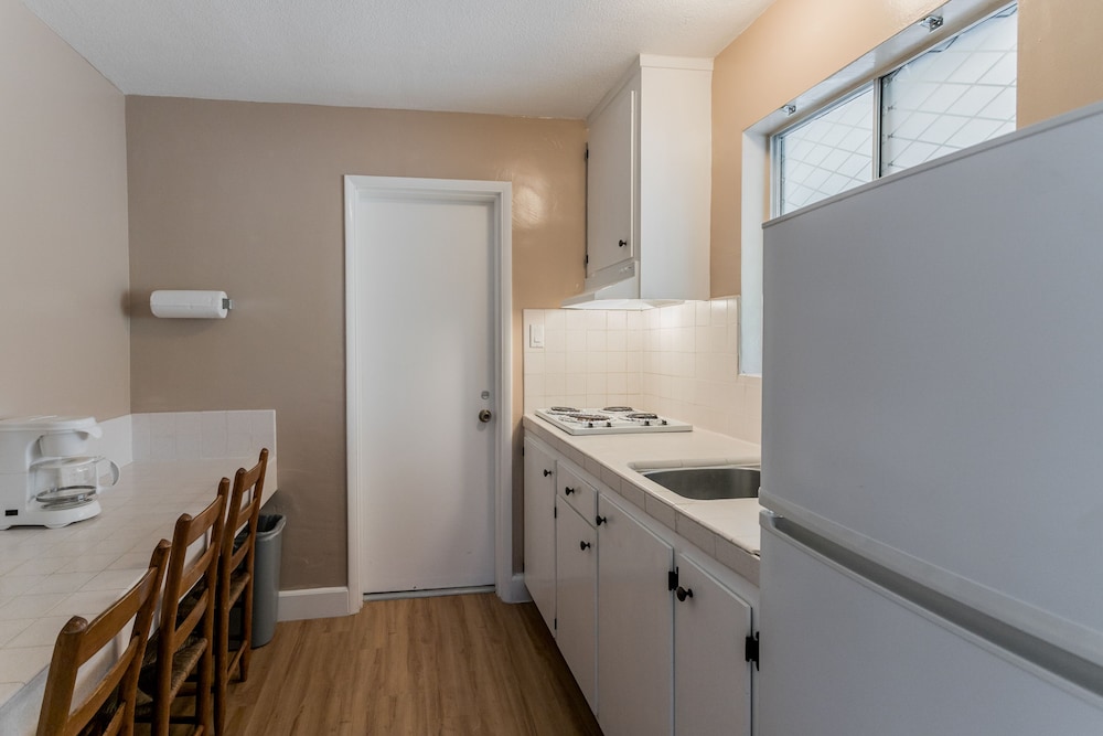 Skylark Shores Resort 11/50