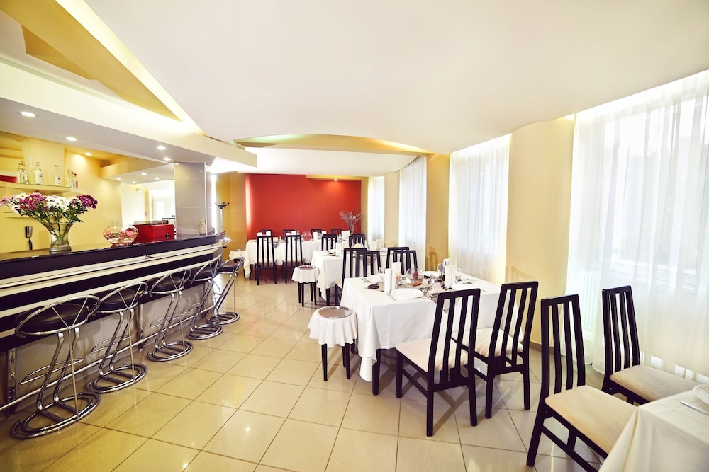 President Hotel 50/63