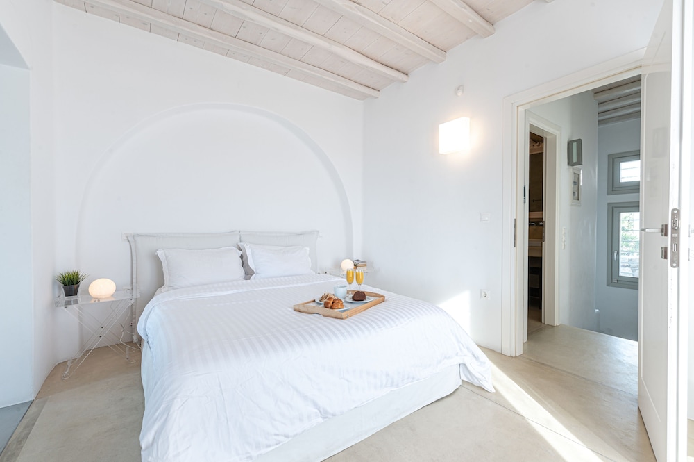 Dreamlike Villas Mykonos 6/50