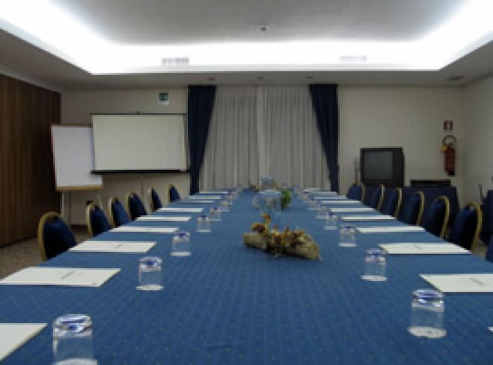 Hotel Piroga Padova 40/50