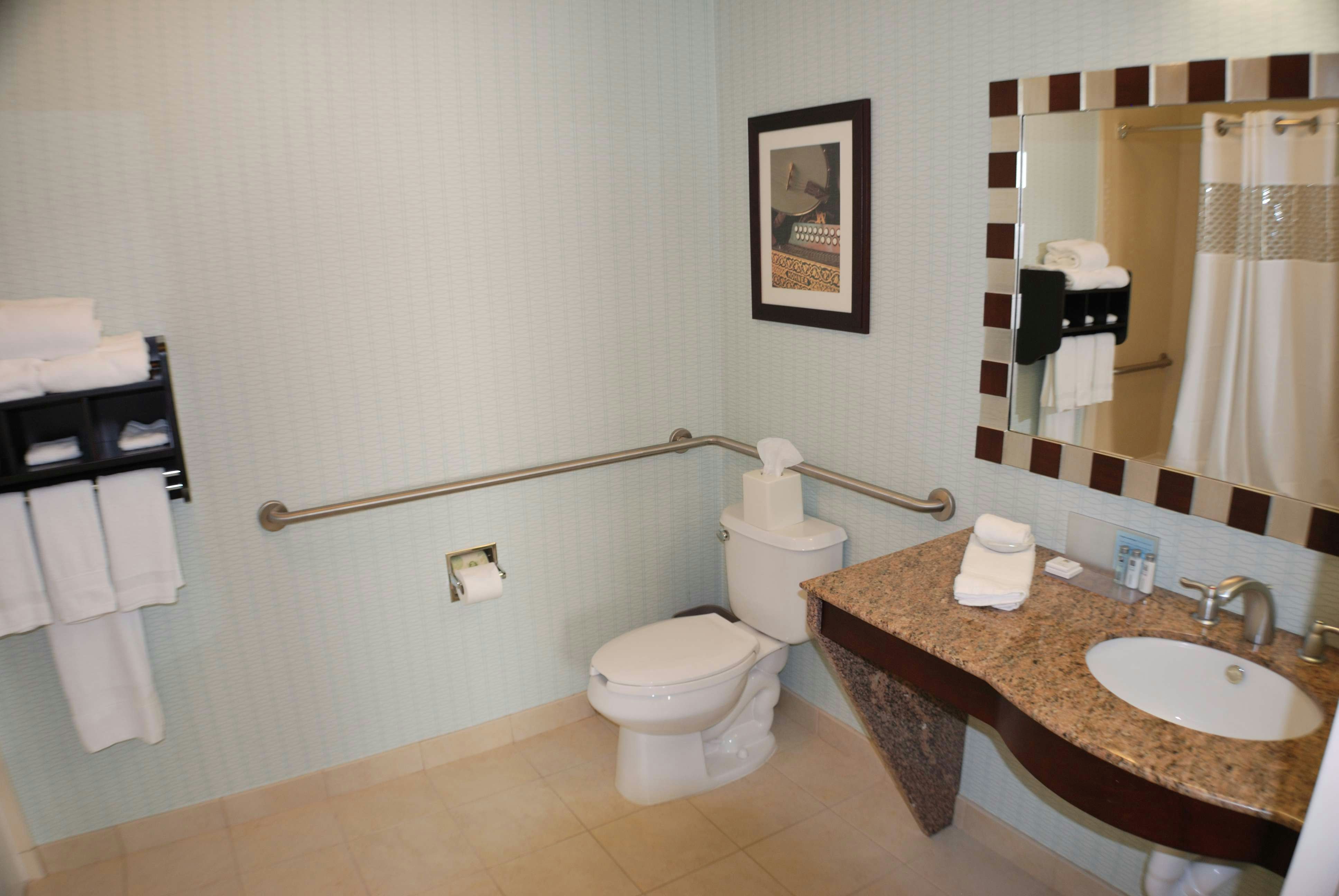 Hampton Inn & Suites Nashville @ Opryland 56/56