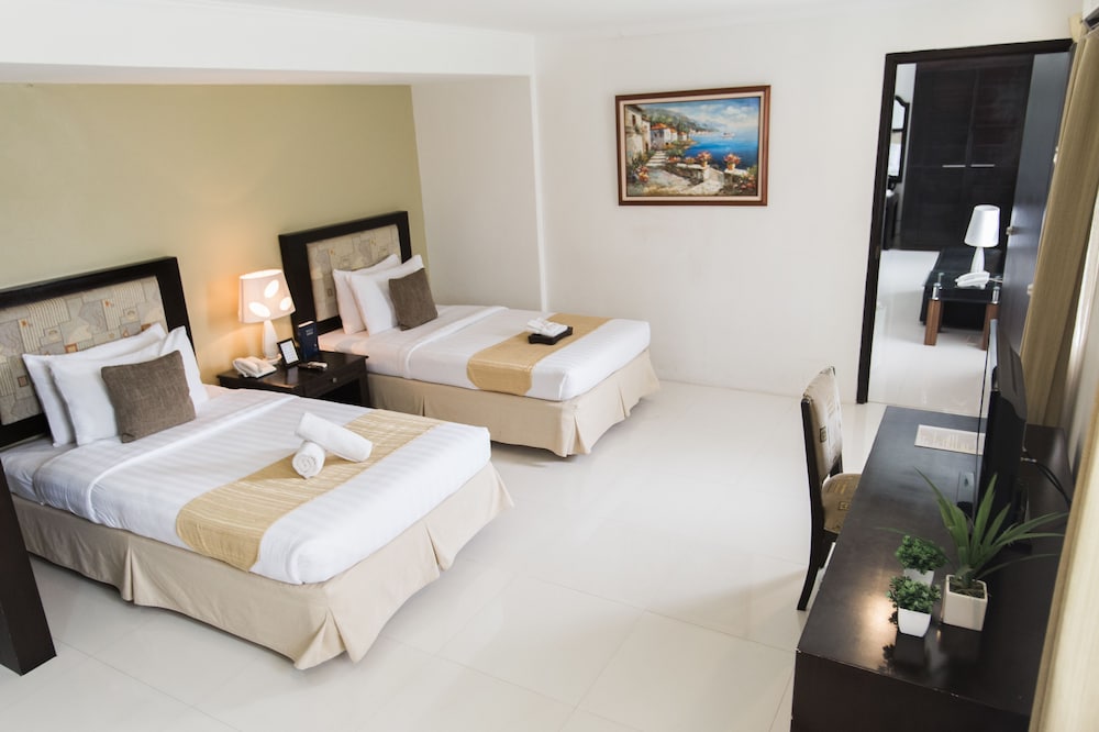 Subic Bay Peninsular Hotel 21/58