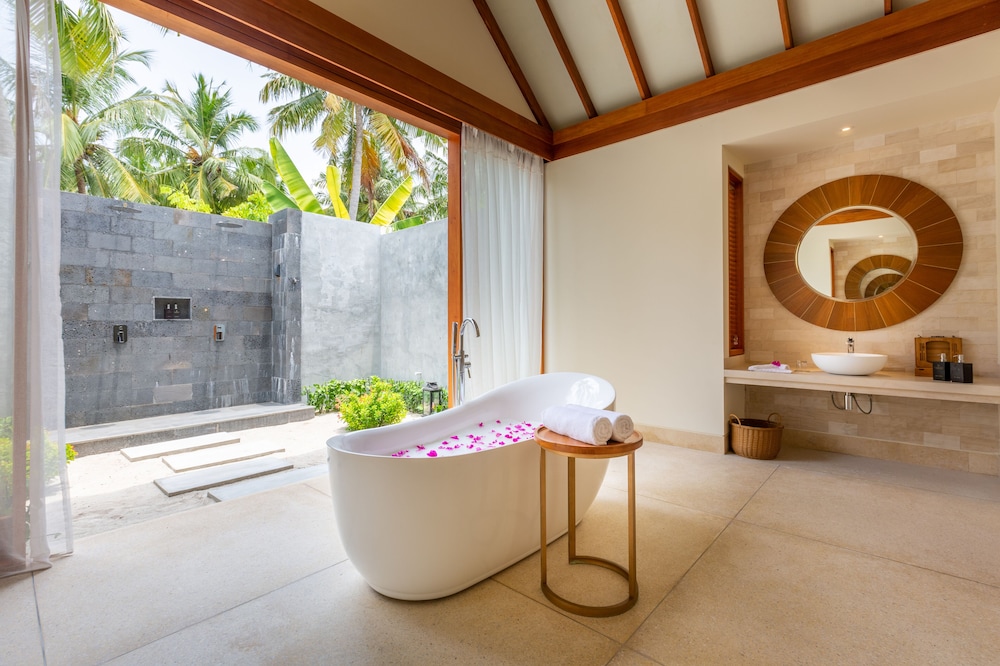 Furaveri Maldives 13/67