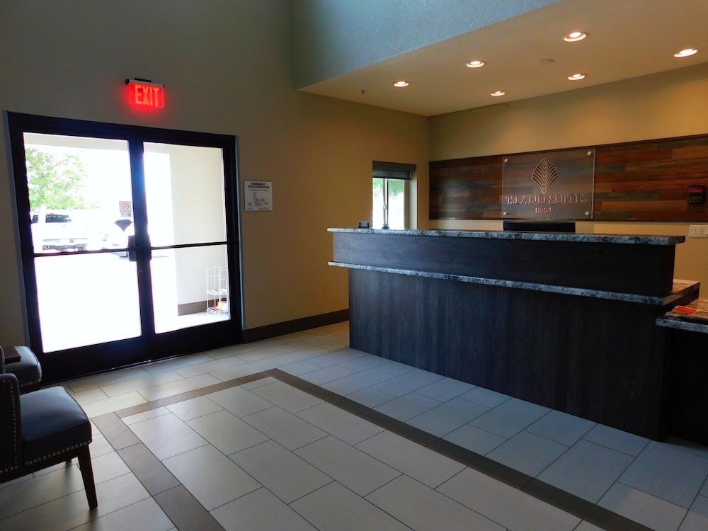 Island Suites 4/50