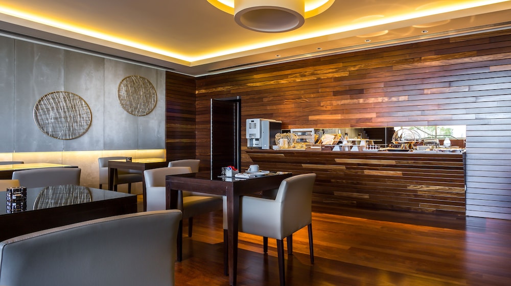4615 Hotel 58/70