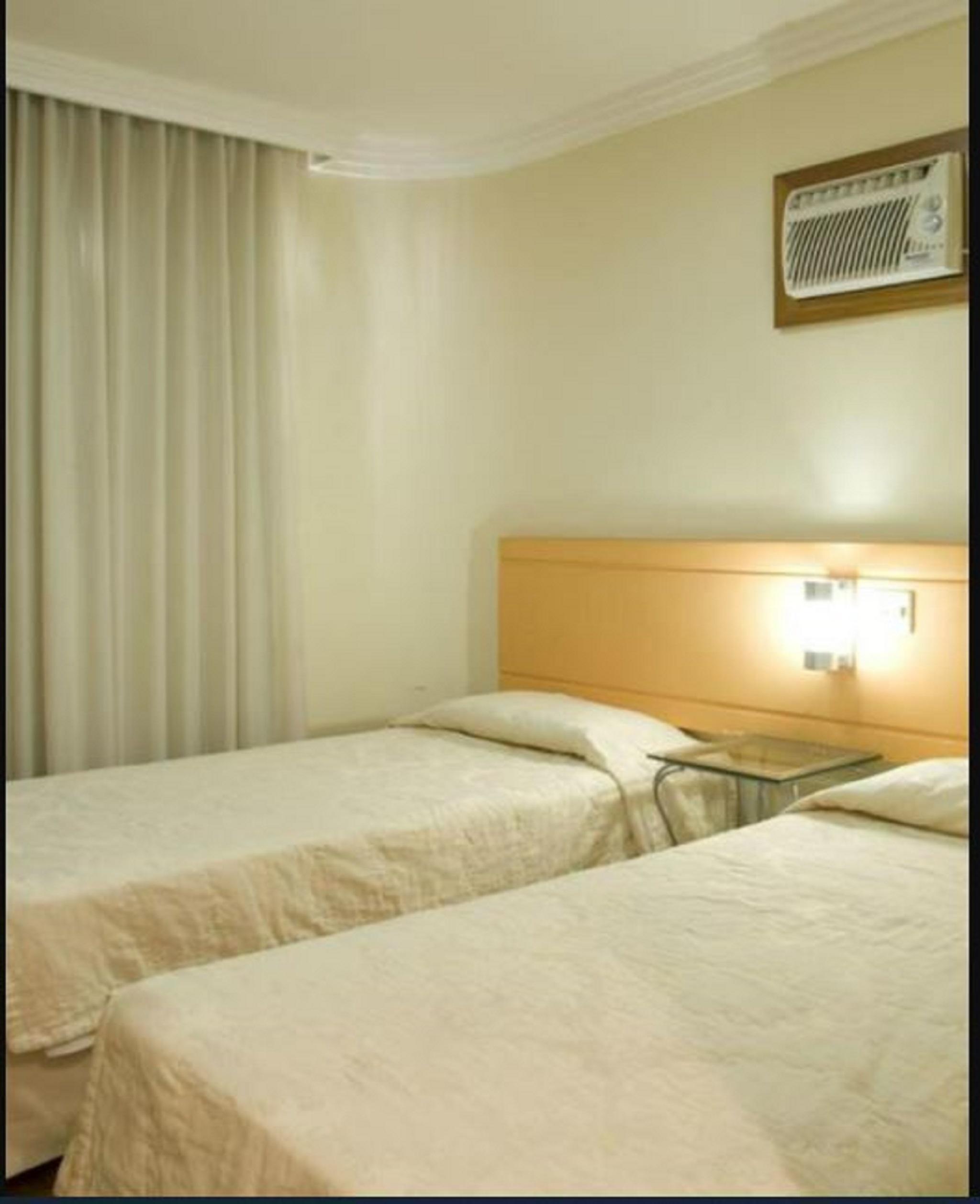 Deluxe, Twin Beds
