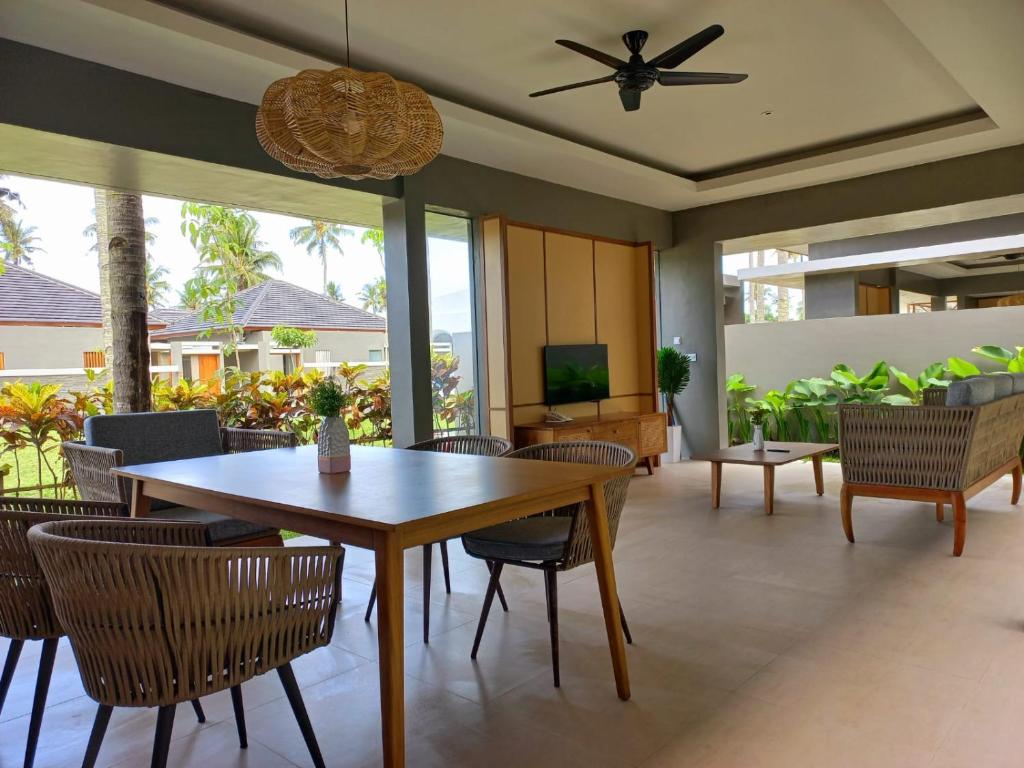 The Allure Villas Pangandaran 12/25