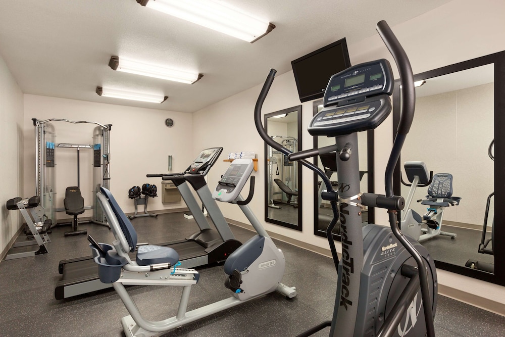 Country Inn & Suites by Radisson, Fort Worth West l-30 NAS JRB 29/45