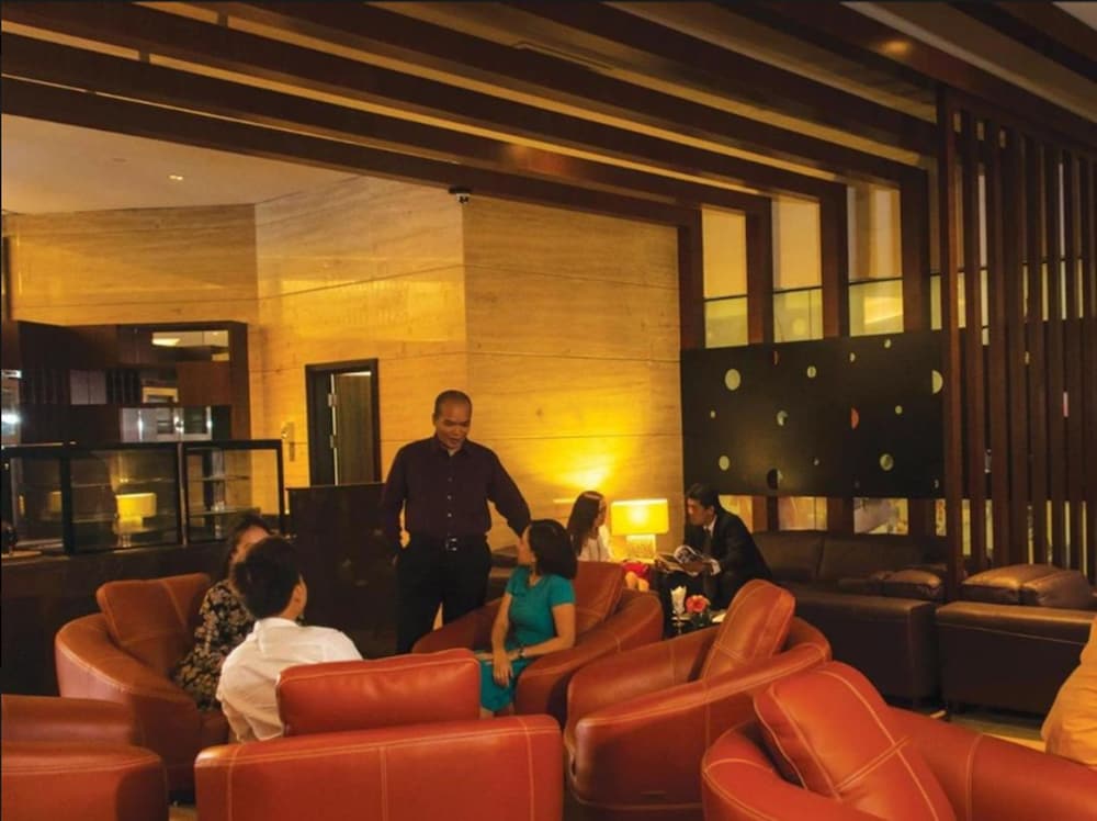 Imperial Hotel Kuching 31/41
