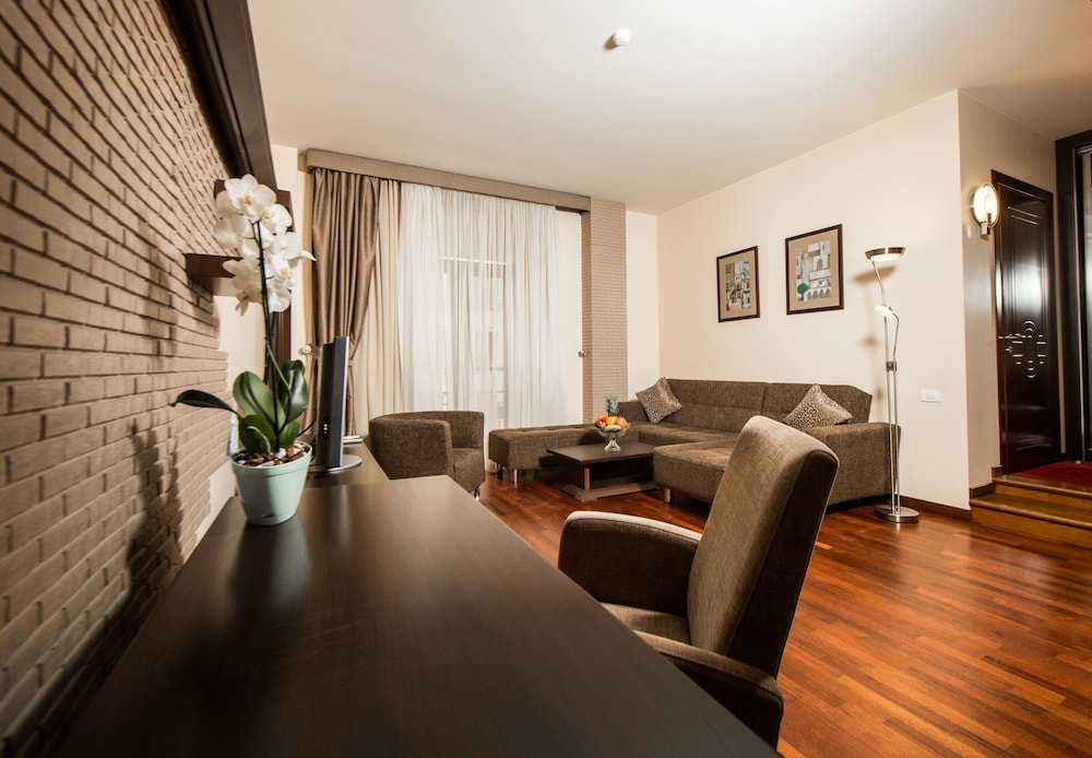Passage Boutique Hotel 52/78