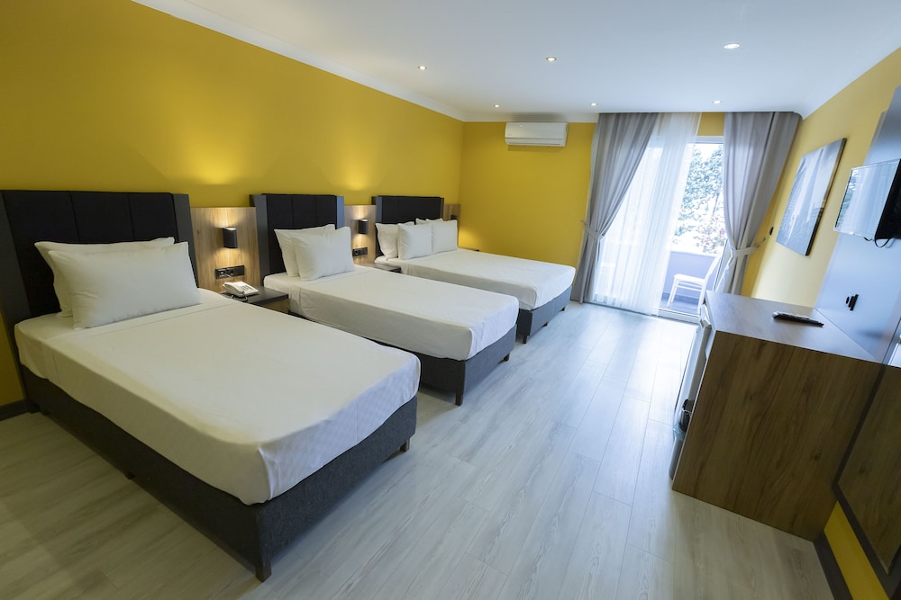 Roy Otel Akcay 13/50