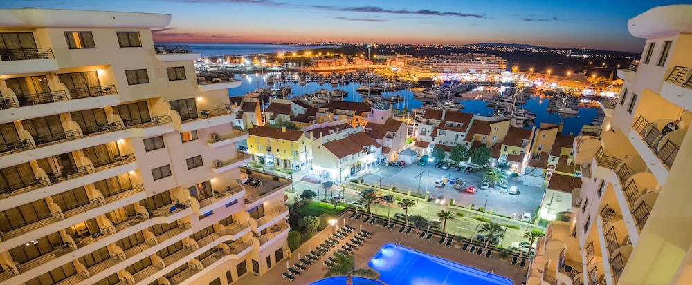 VILA GALE MARINA 6/50