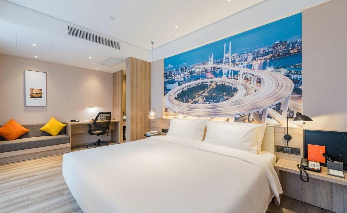 Courtyard, Double Bed