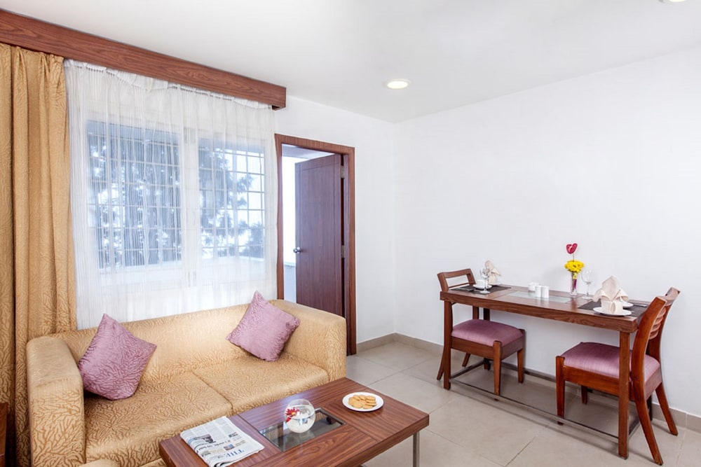 Sterling Yercaud 29/49