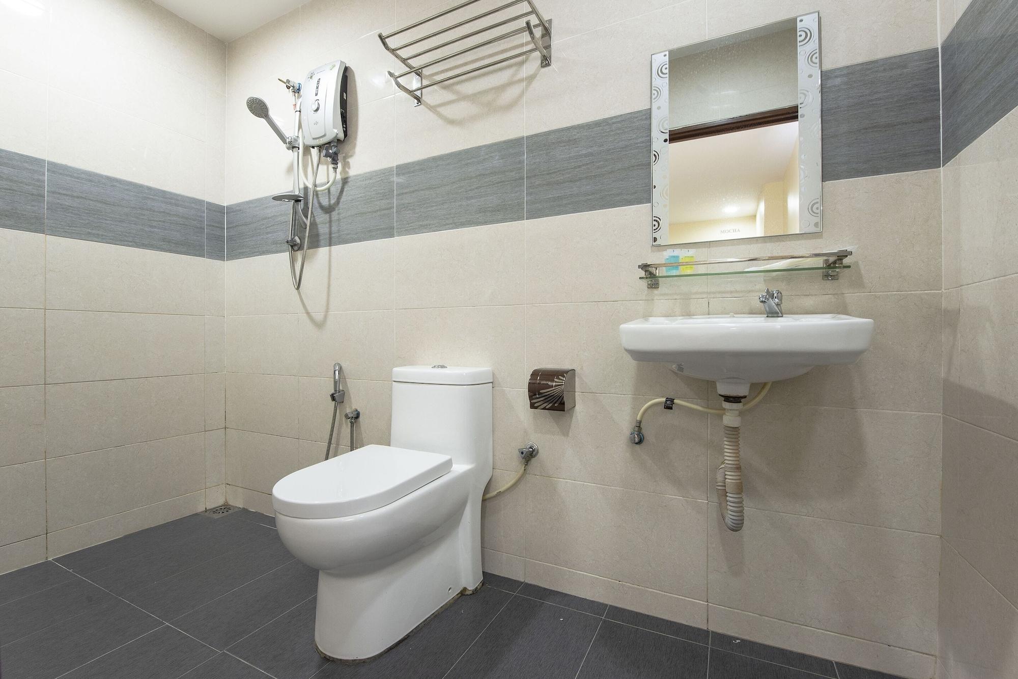 Hotel O Jasin 48/50