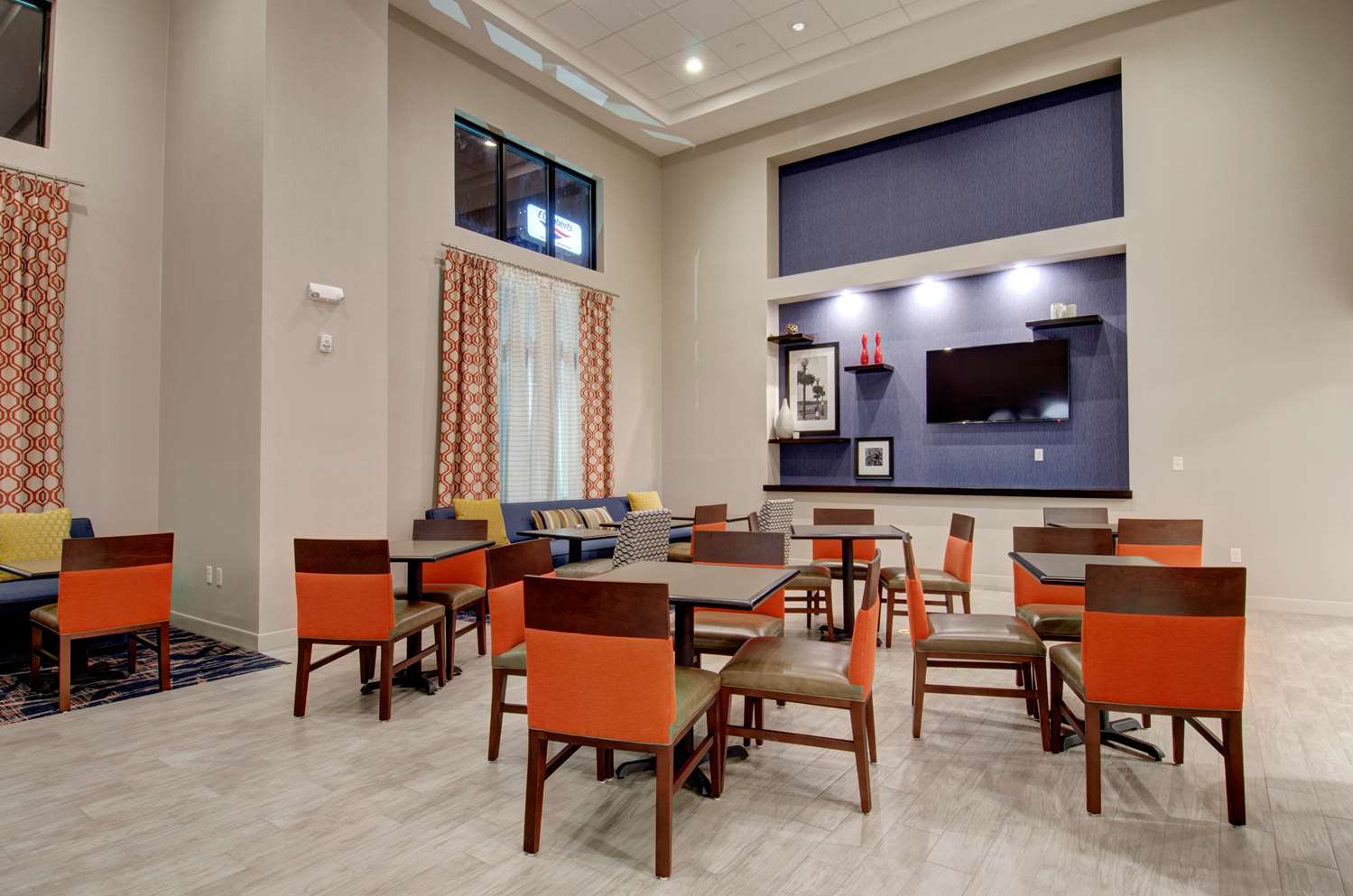 Hampton Inn And Suites Springfield Downtown 38/42