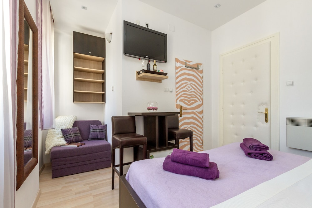 Apartments Aspalathos 13/56