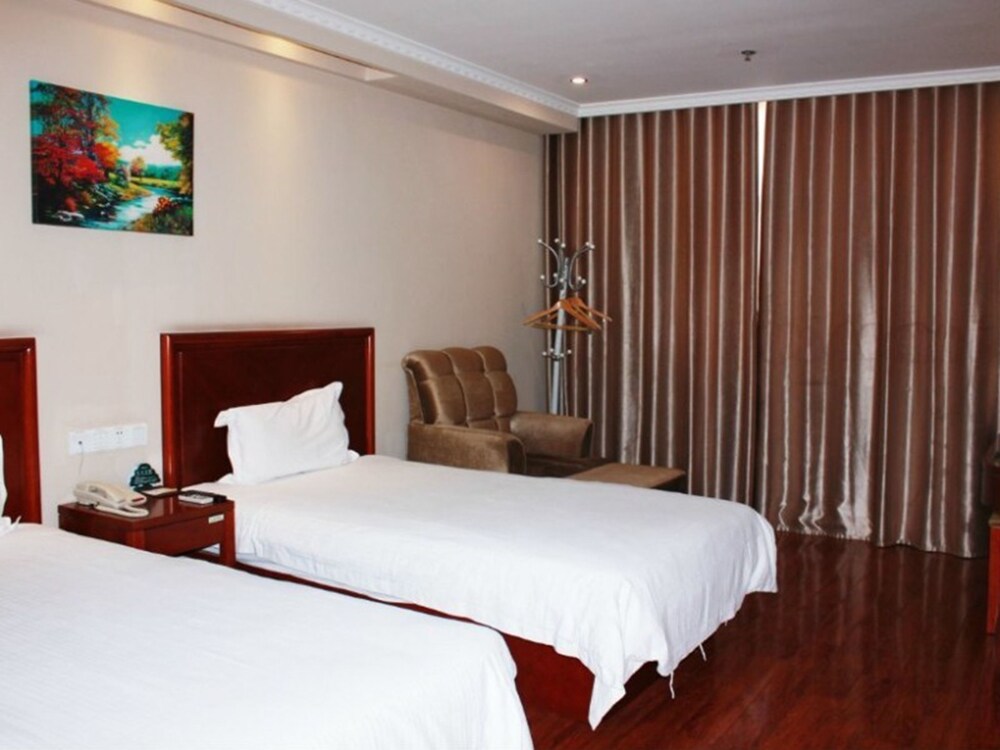 Room, Twin Beds