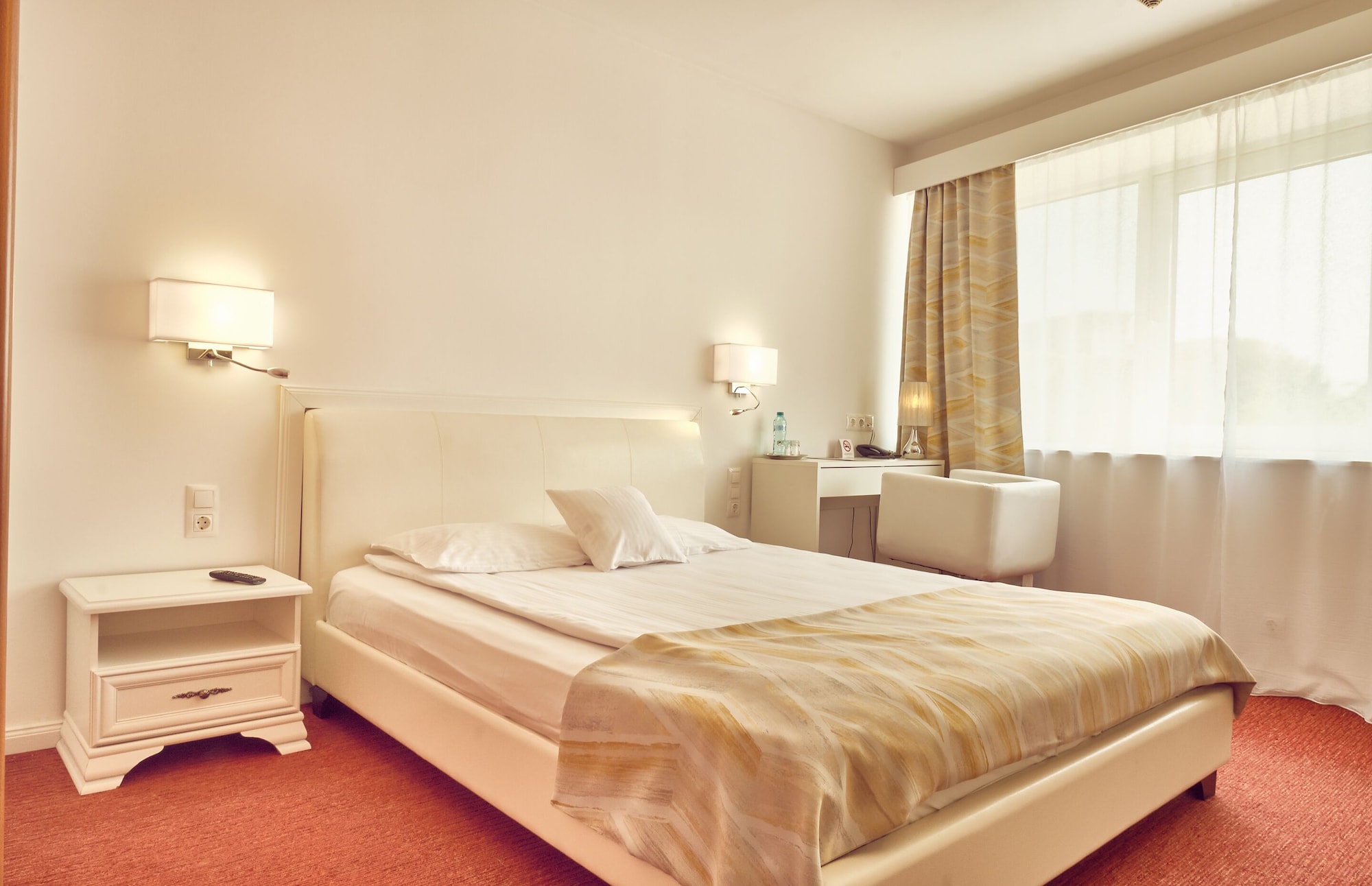 Palace of Parliament, Deluxe, Single, Queen Bed, Parliament View