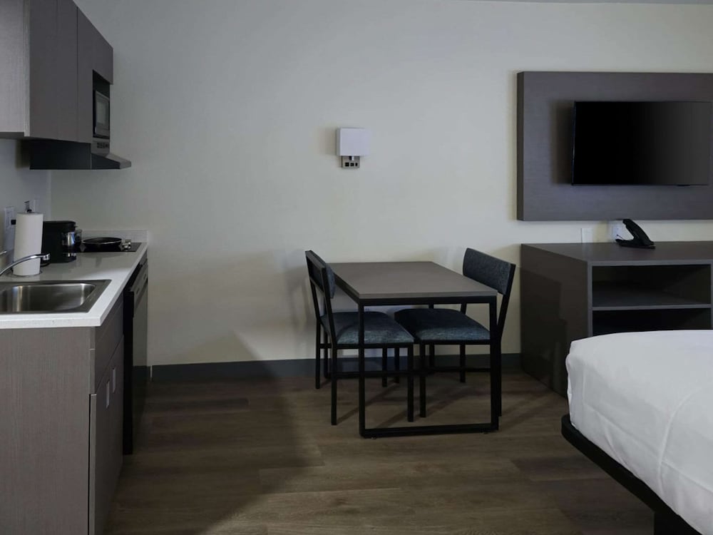 Comfort Inn & Suites Prince George - Fort Lee 51/60