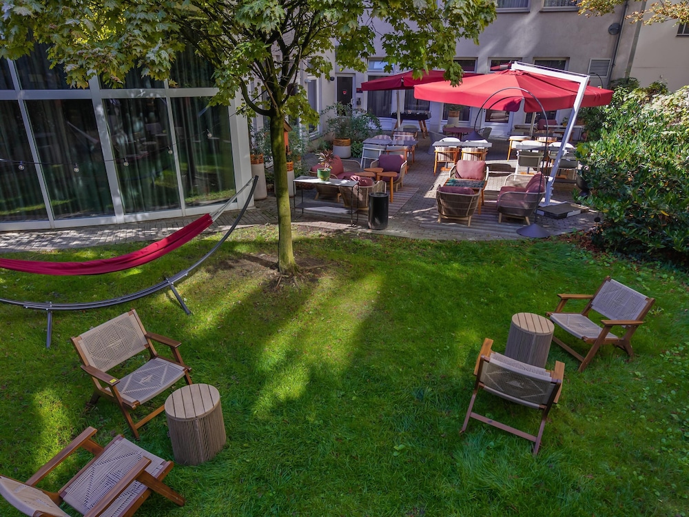 Radisson RED Berlin Kudamm 64/66