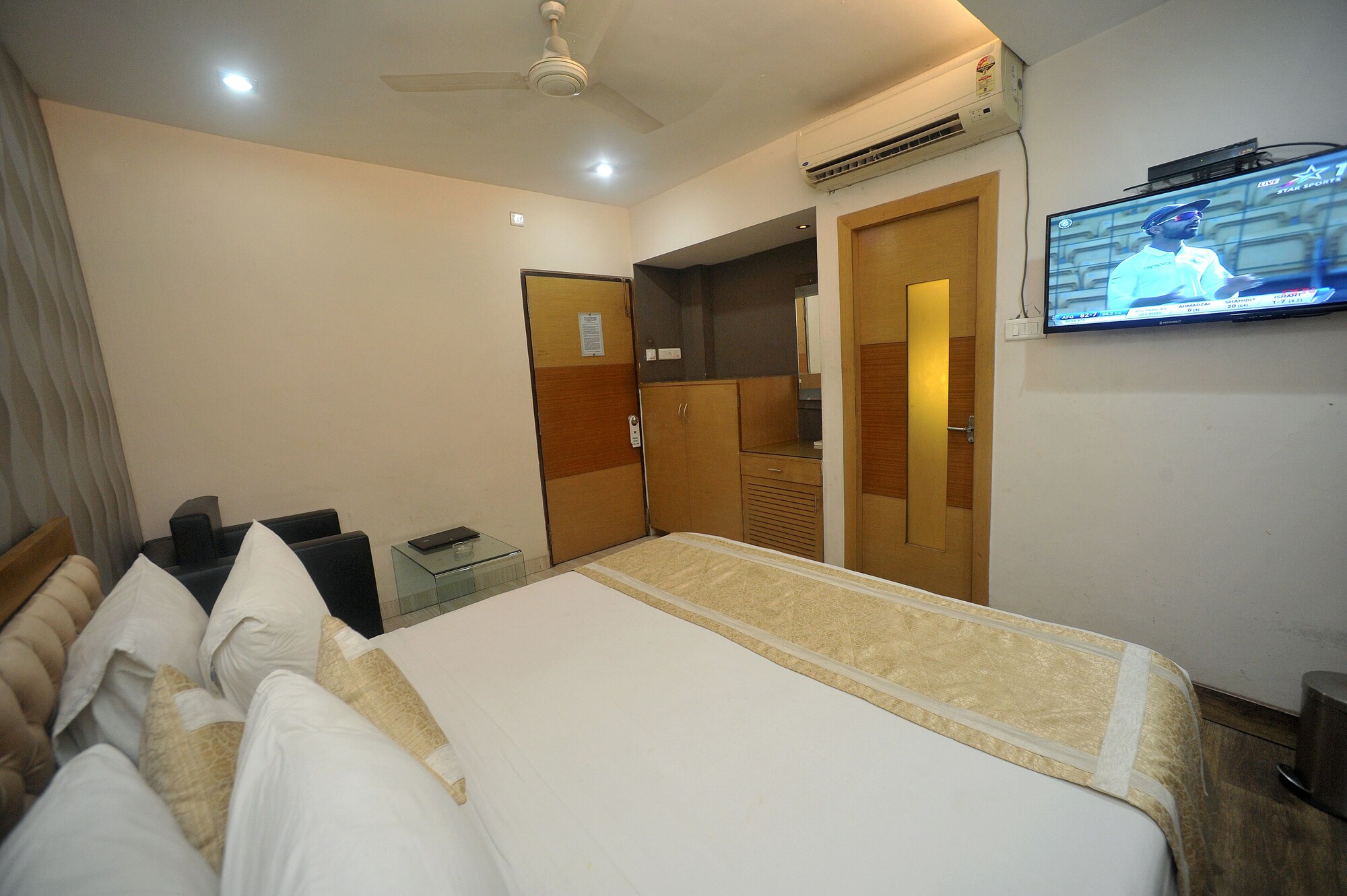 STANDARD, KING BED