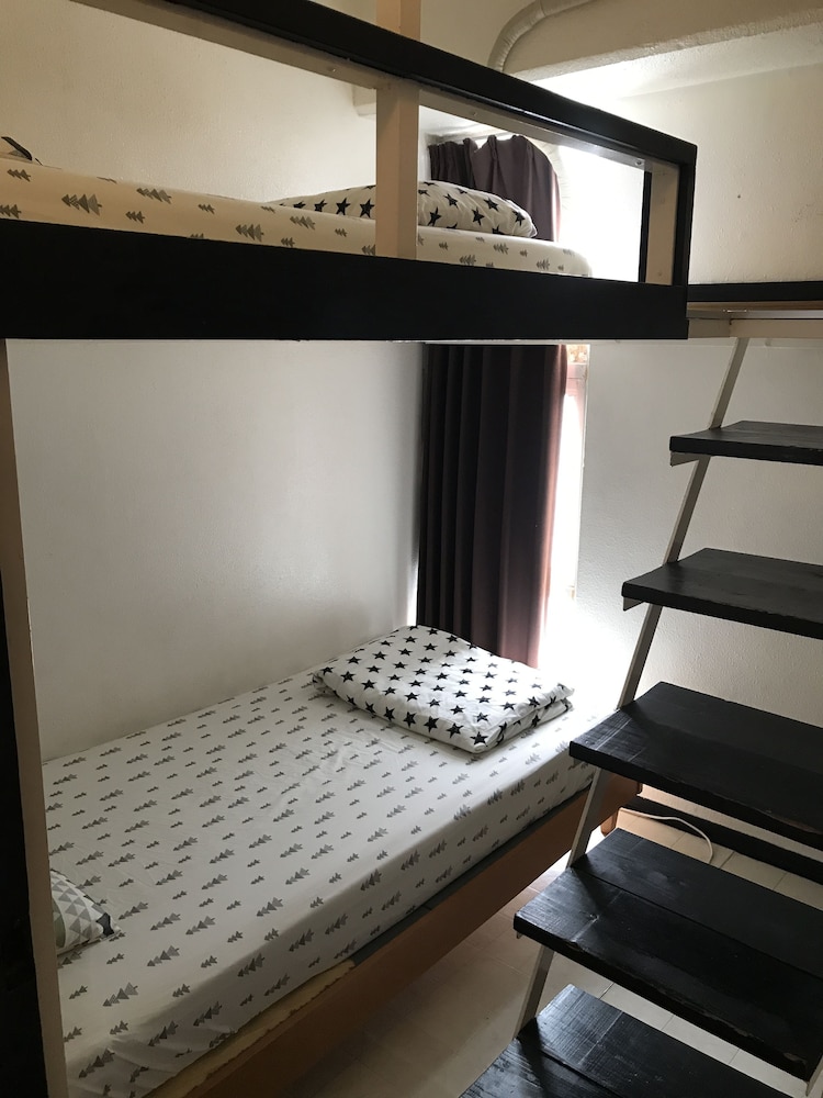 Kumoji-So Hostel 5/16