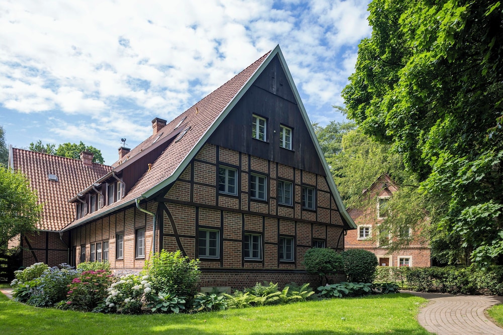 Parkhotel Schloss Hohenfeld (Parkhotel Hohenfeld) 4/65