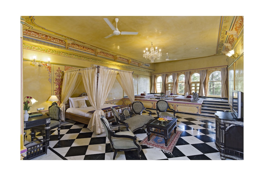 Chunda Palace 24/49
