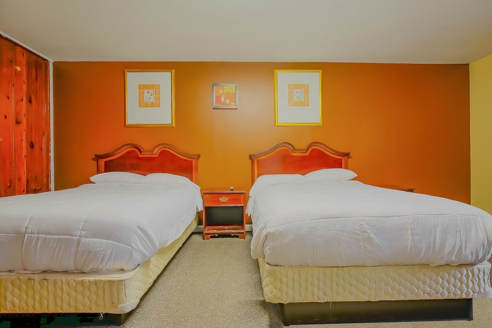 Hotel O Markham IL near Harvey/Tinley Park 13/26
