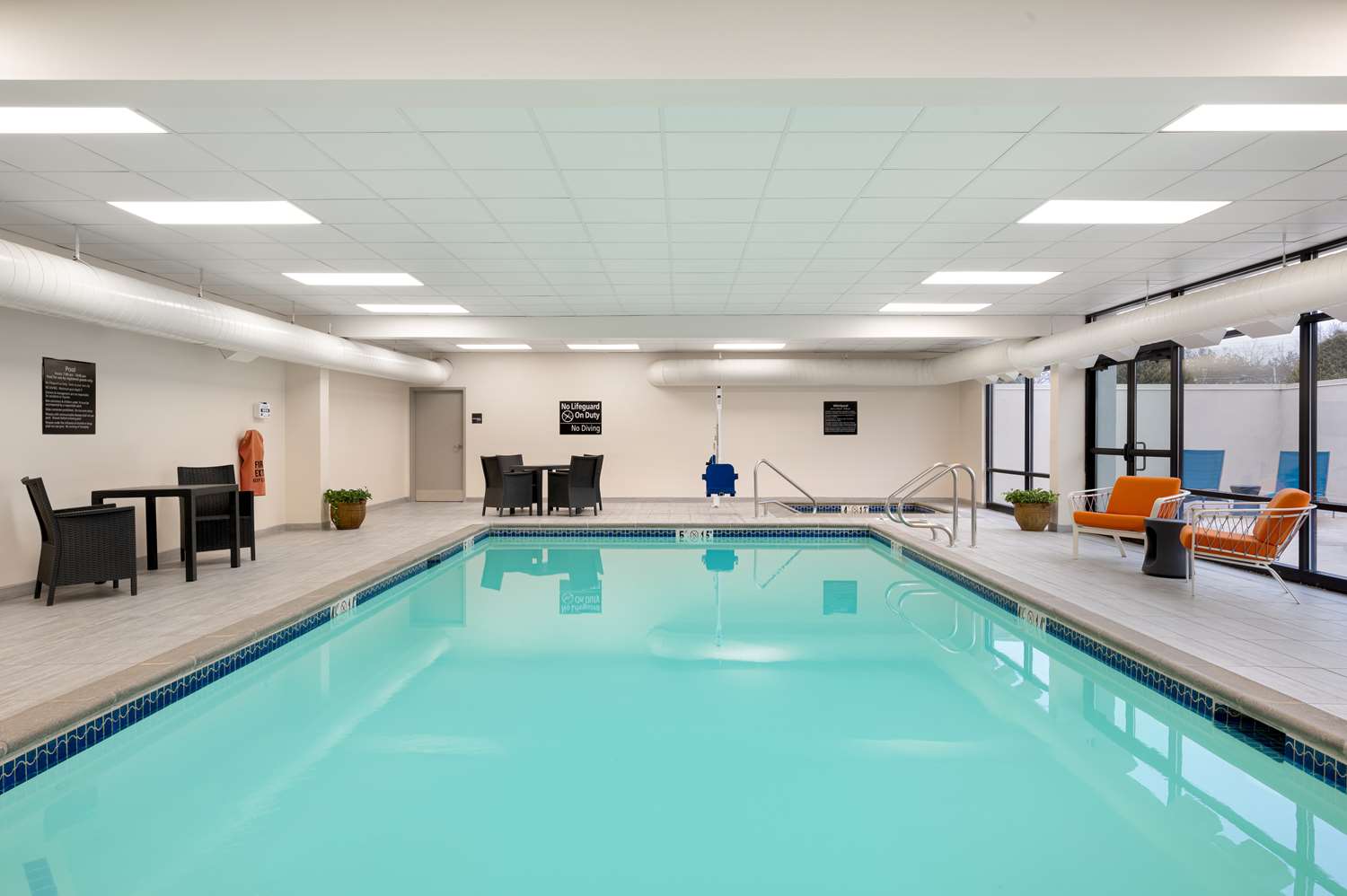 swimming pool spa