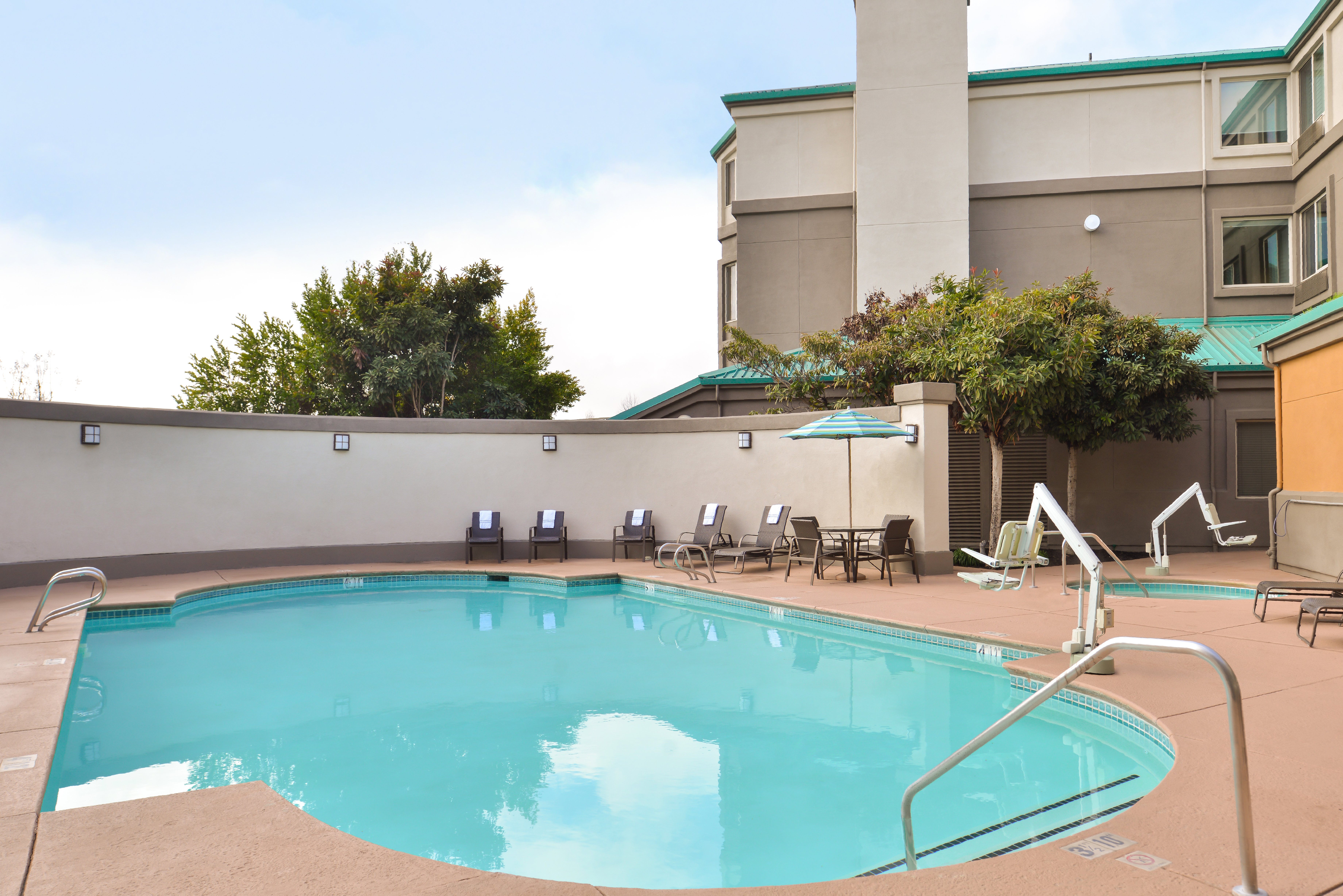 Holiday Inn Express Hotel Suites Elk Grove Ctrl Sacramento S An Ihg Hotel 25/42