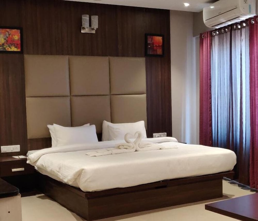 IWE SUITES, BANGALORE 19/50