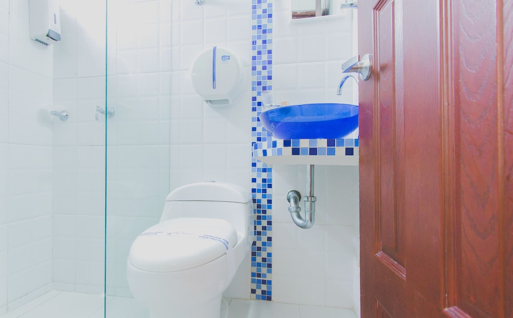 Hotel Marina Suites by GEH Suites 37/37