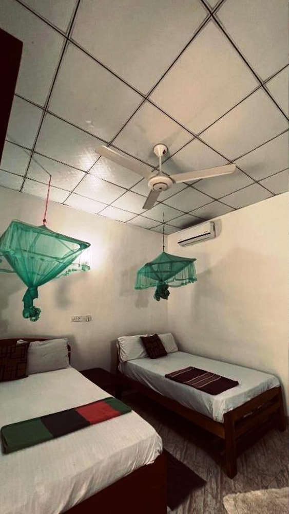 Lal Homestay 10/50