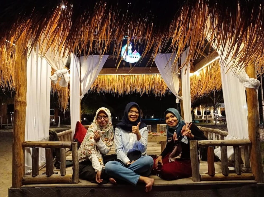 Hello Bintan Beach Cottages 5/49