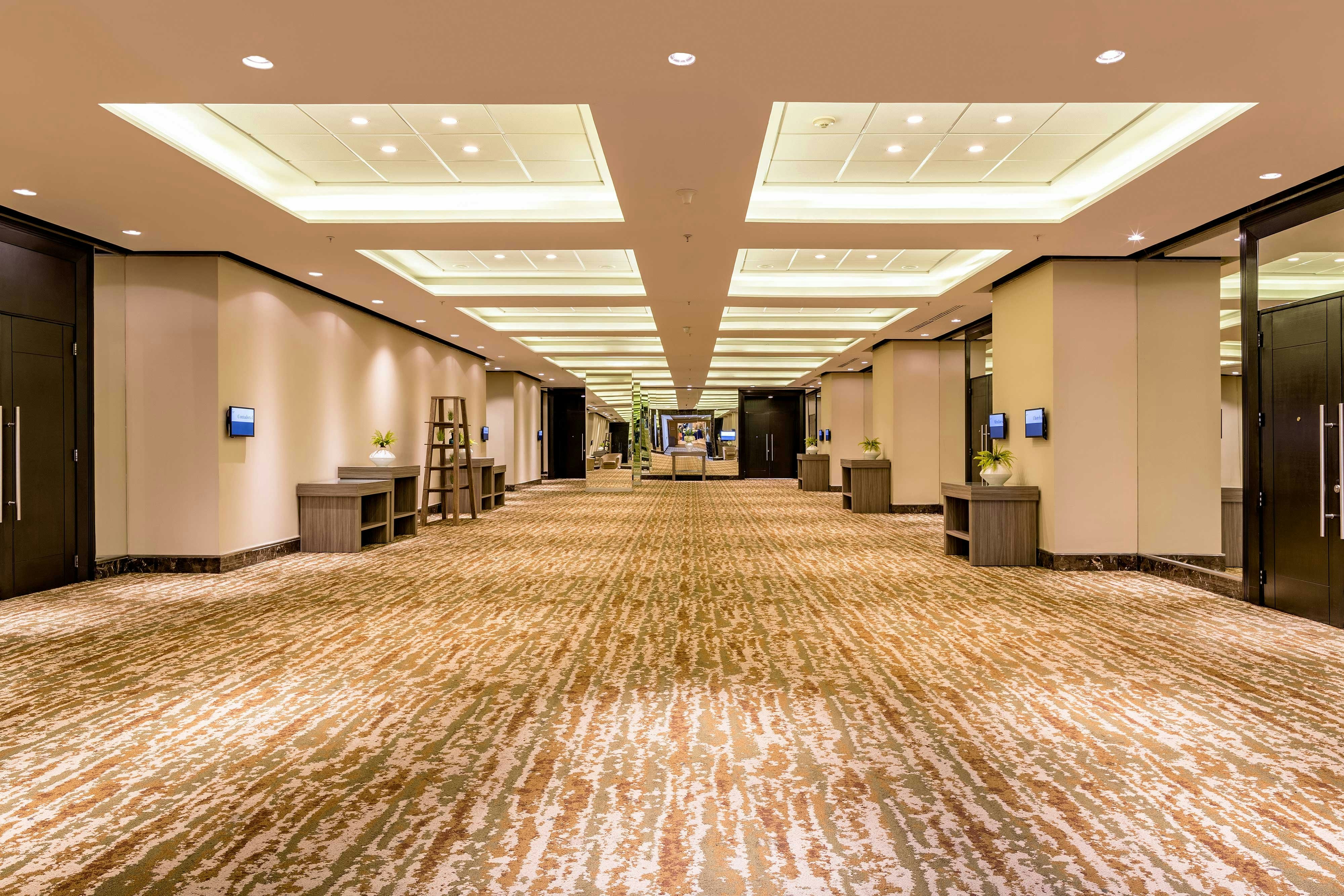 Sheraton Grand Panama 52/54