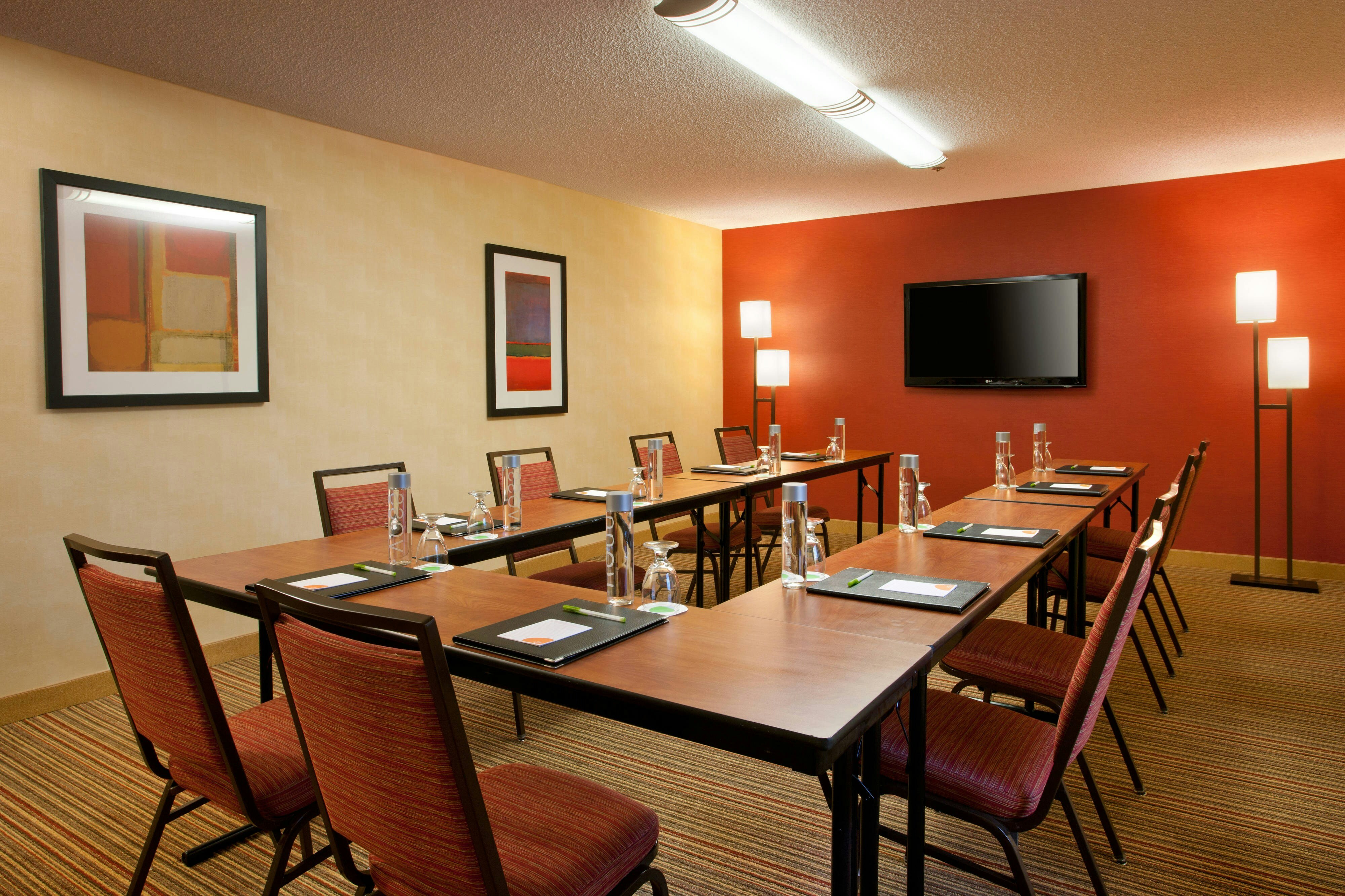 Courtyard by Marriott Sacramento Airport Natomas 4/6
